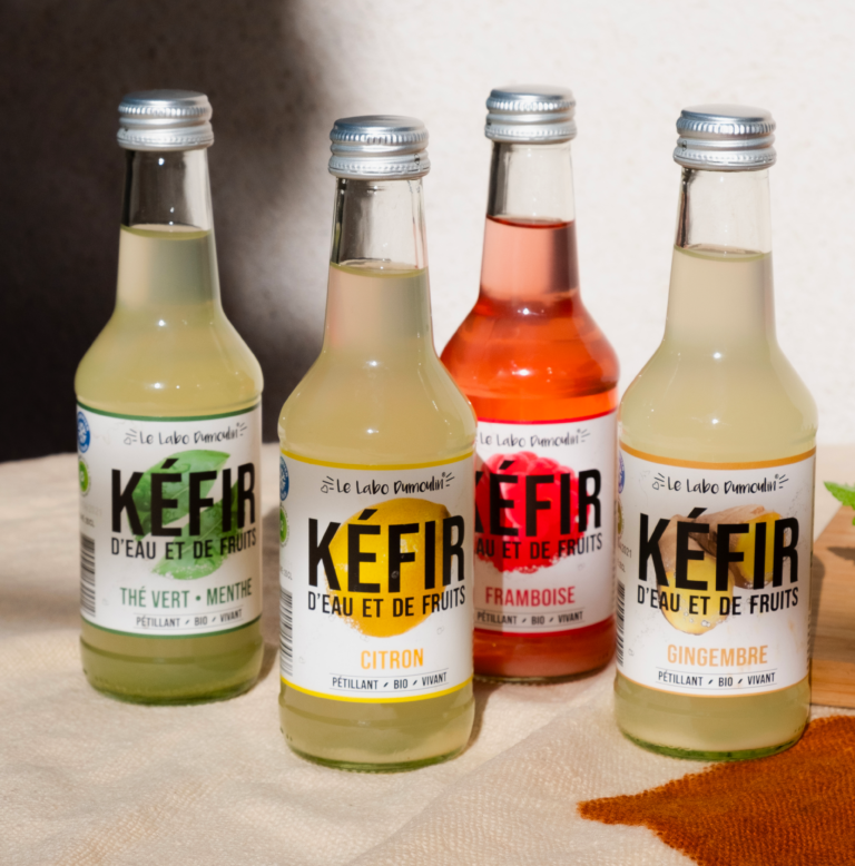 Kéfir de fruits labo Dumoulin, la marque de kéfir de fruit française, Les kéfirs citron, gingembre, framboise et thé vert menthe le labo Dumoulin